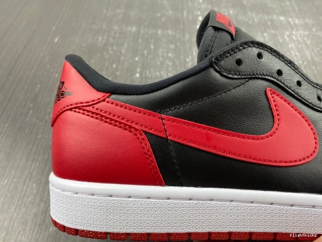 Air Retro Bred Low Jordan 705329-001 1 0714